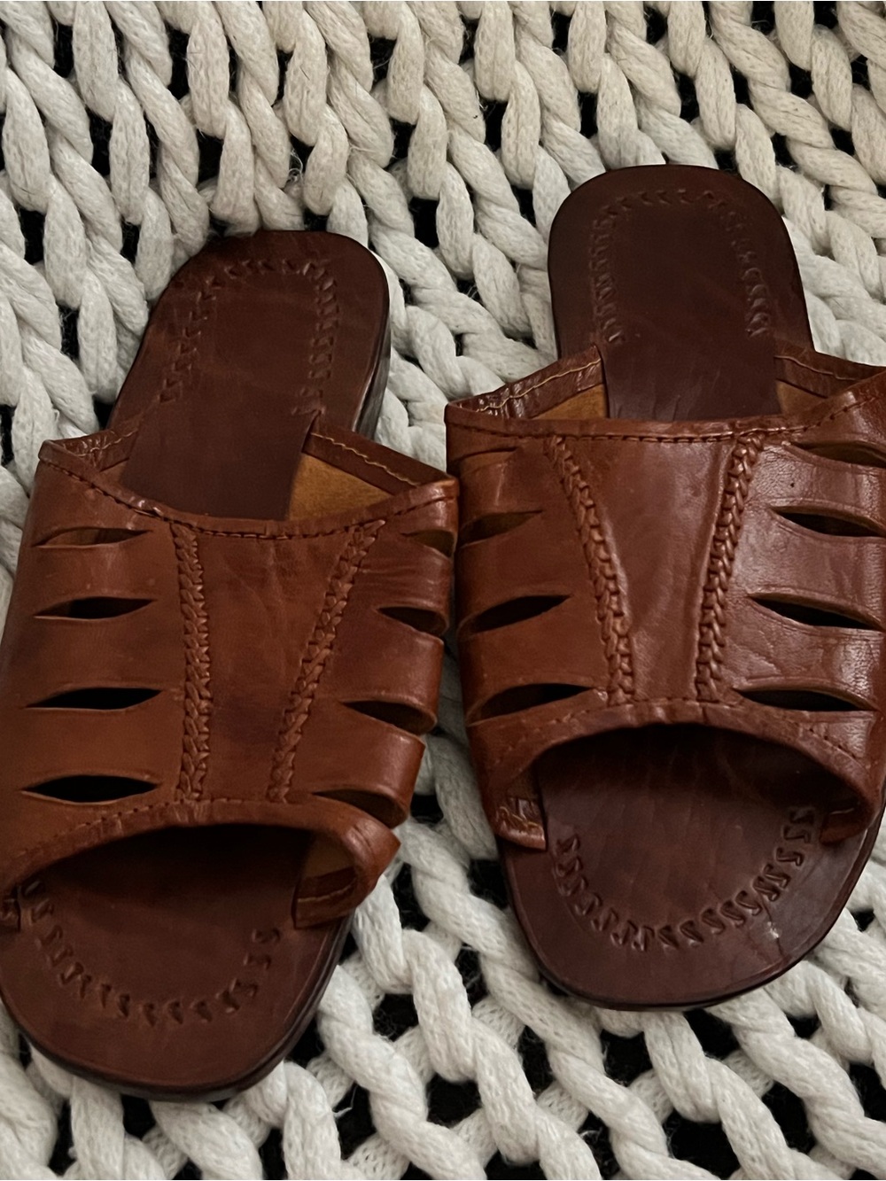 Men's Leather Slide Sandals in Chestnut Brown
